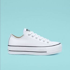 Chuck Taylor All Star Lift Platform Leather size 7